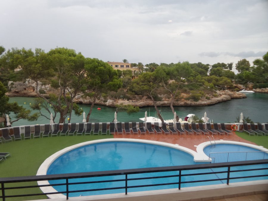 File:Hotel Cala Ferrera 01.jpg