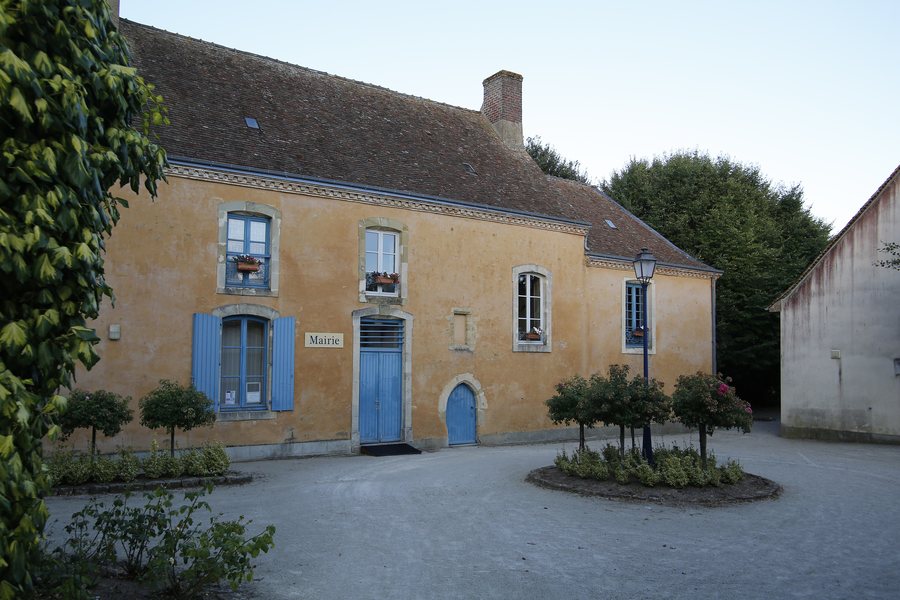 File:Saint-Mars-sous-Ballon - Mairie 01.JPG