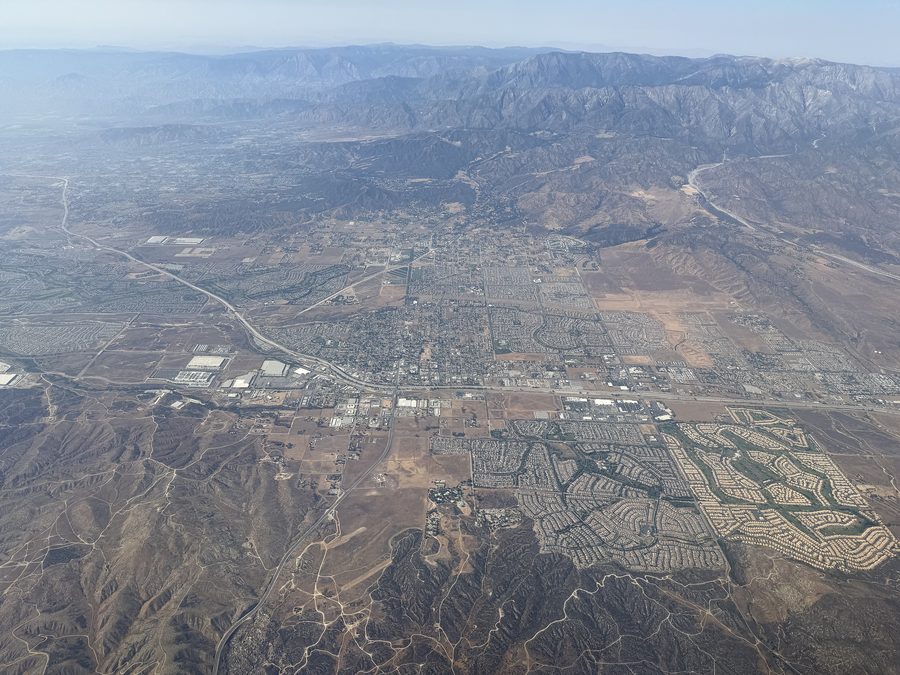 Veduta aerea di Beaumont e delle località vicine nella contea di Riverside, California