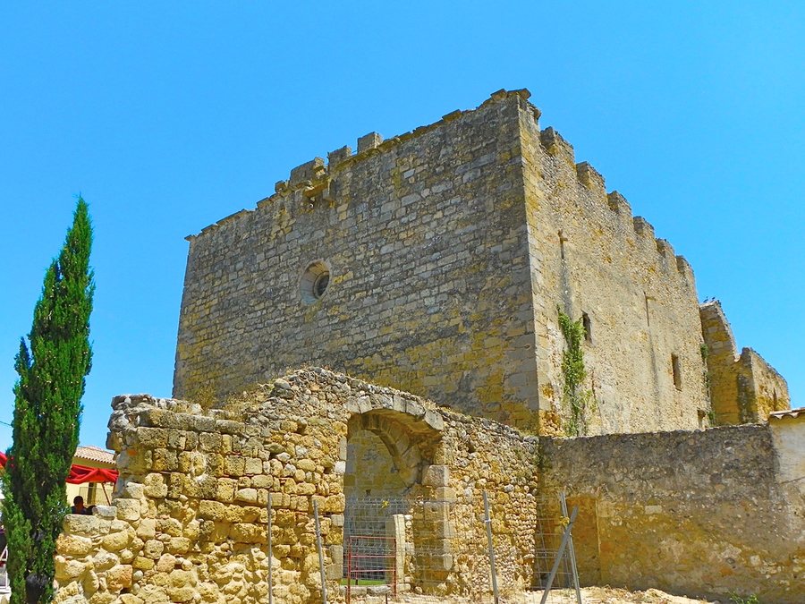 File:Sant Miquel de Fluvià torre.jpg