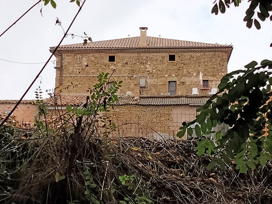 File:041 La Codina (Folgueroles), façana est.jpg