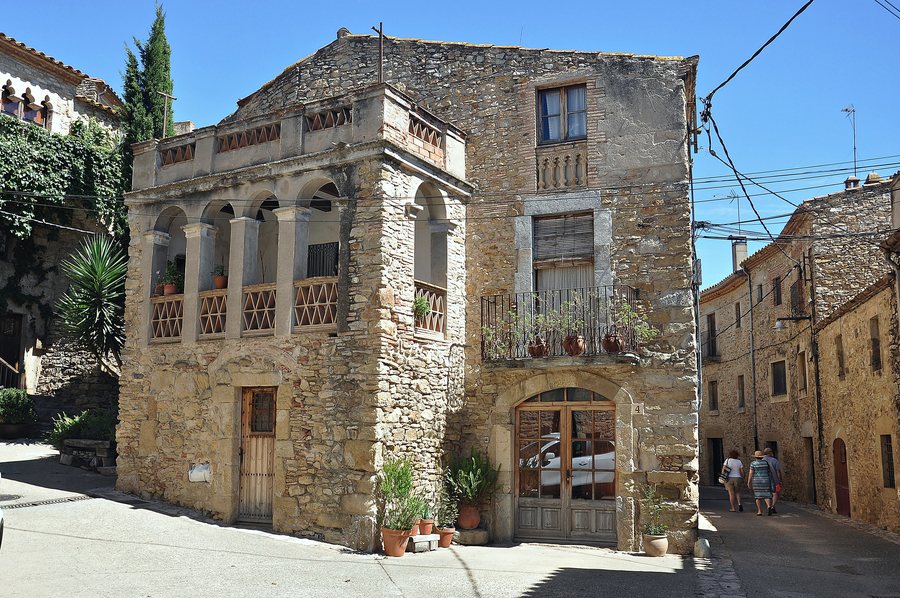File:Palau Sator (3).jpg