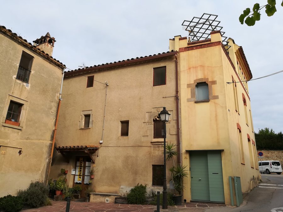 File:231 Can Torns, o Can Fàbregas de la Plaça, c. Major 6 (l'Ametlla del Vallès).jpg