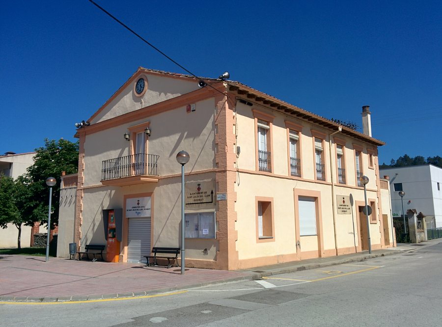 File:Ajuntament Sant Julià del Llor i Bonmatí.jpg