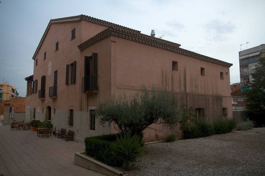 File:Can Maluquer (Sant Joan Despí).jpg