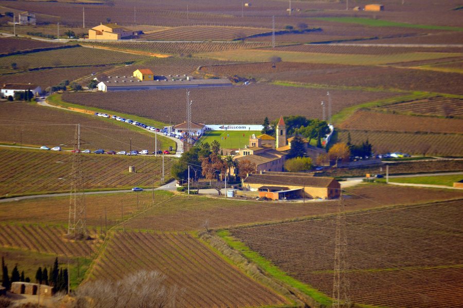 File:Església parroquial de Sant Pere Molanta (Olèrdola) - 1.jpg