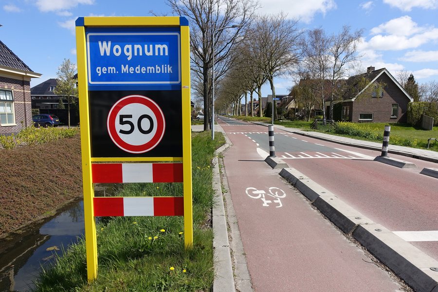 File:Bebouwde kombord, Wognum.jpg