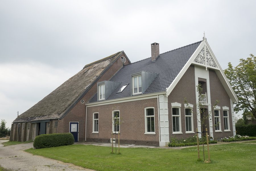 File:Barsingerhorn - Heerenweg 128.jpg