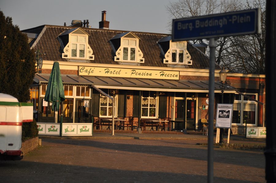 File:Steenderen cafe - kopie.jpg