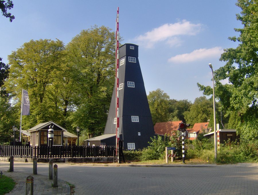 File:Station Boekelo.jpg
