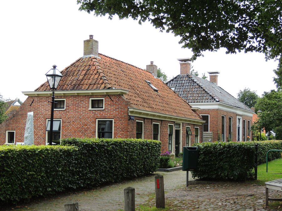File:Niehove Kerkpad 1.JPG