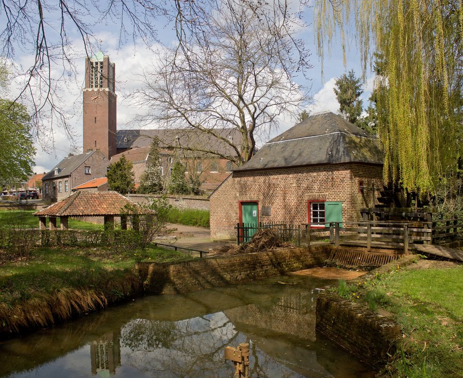 File:Baarlo - Sint-Petruskerk 2.jpg