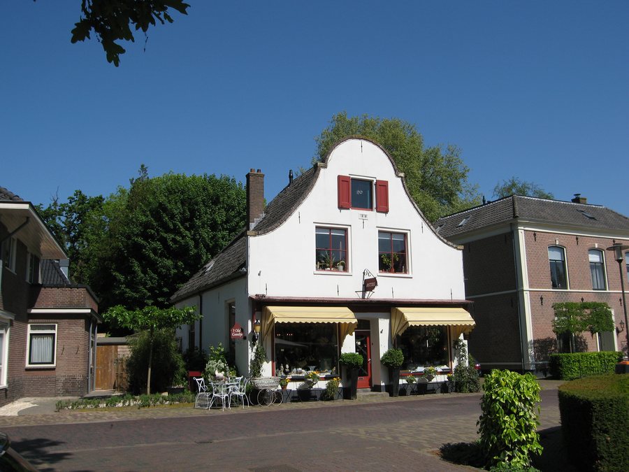 File:Twello-dorpsstraat-184259.jpg
