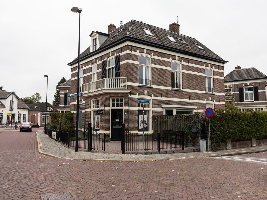 File:Brummen, Marktplein 12-2.jpg