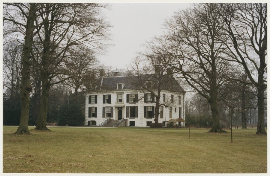 File:Landgoed Waterland aan de Rijksweg in Velsen-Zuid. NL-HlmNHA 54036965.JPG
