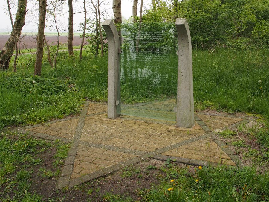 File:Fochteloo Ybenheer.JPG