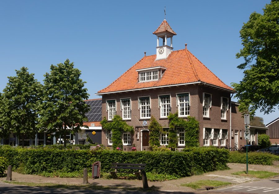 File:Noordenveld-Peize, het voormalige gemeentehuis RM478025 IMG 6130 2023-05-28 12.38.jpg