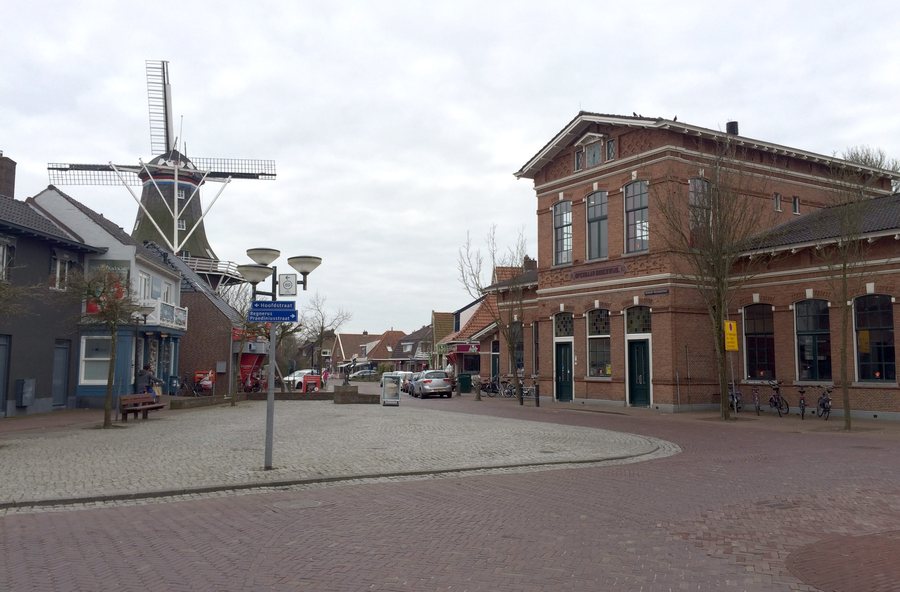 File:Winsum (gr.)-hoofdstraat.jpg