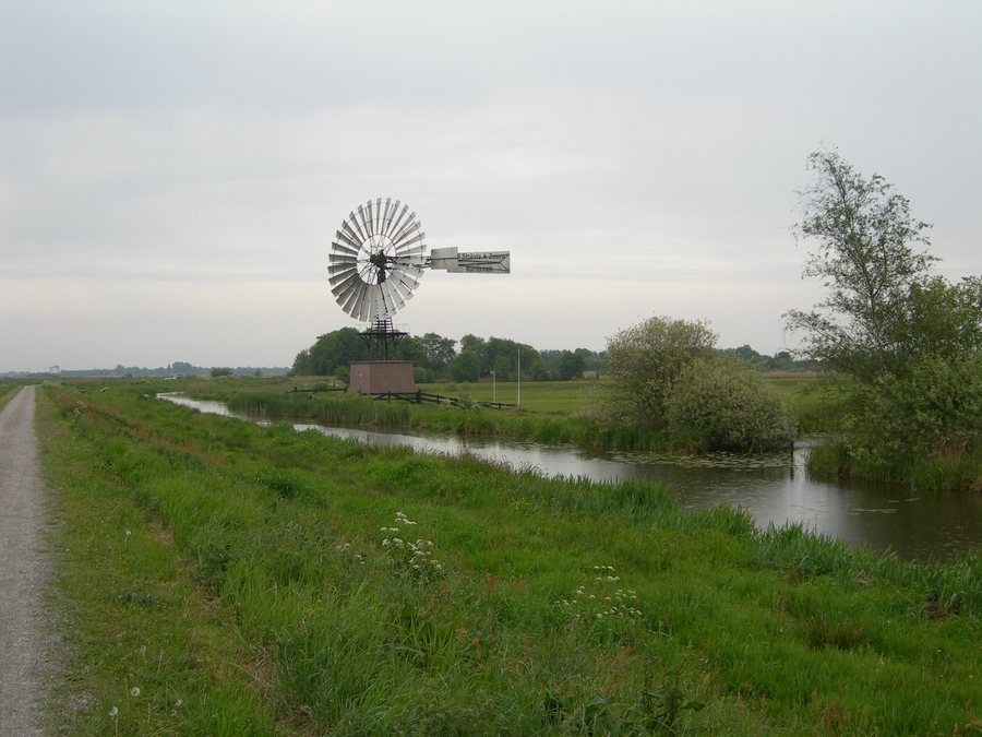 File:Windmotor De Veenhoop.JPG