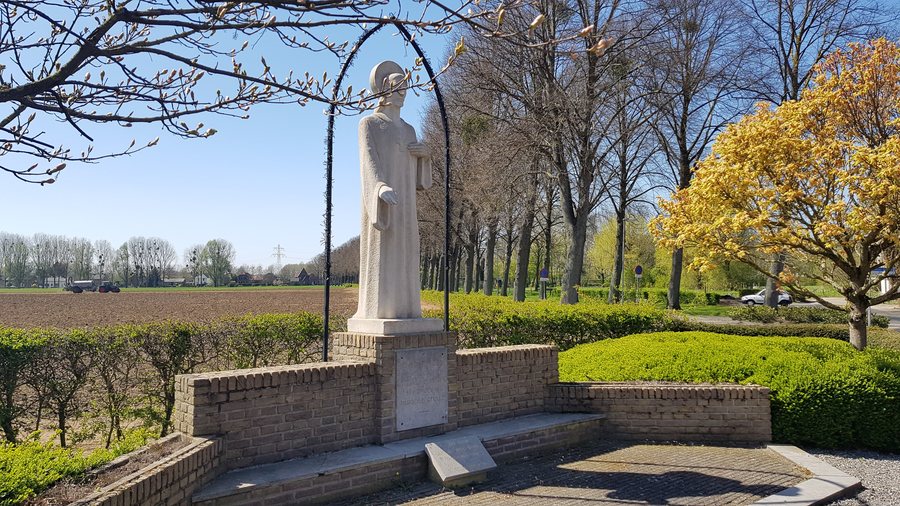 File:Geulle-Bevrijdingsmonument (16).jpg