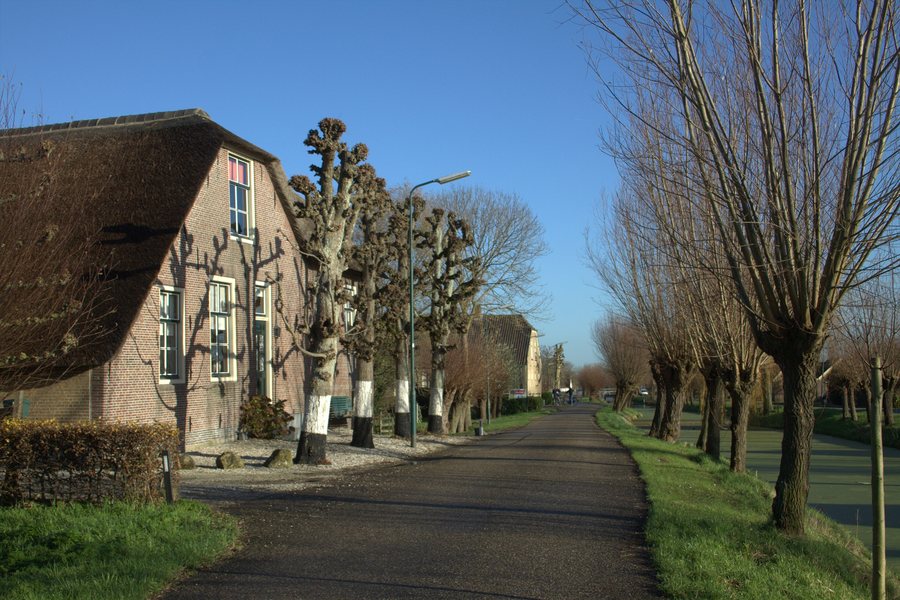 File:We zijn in Polsbroekerdam op het Benedeneind.jpg
