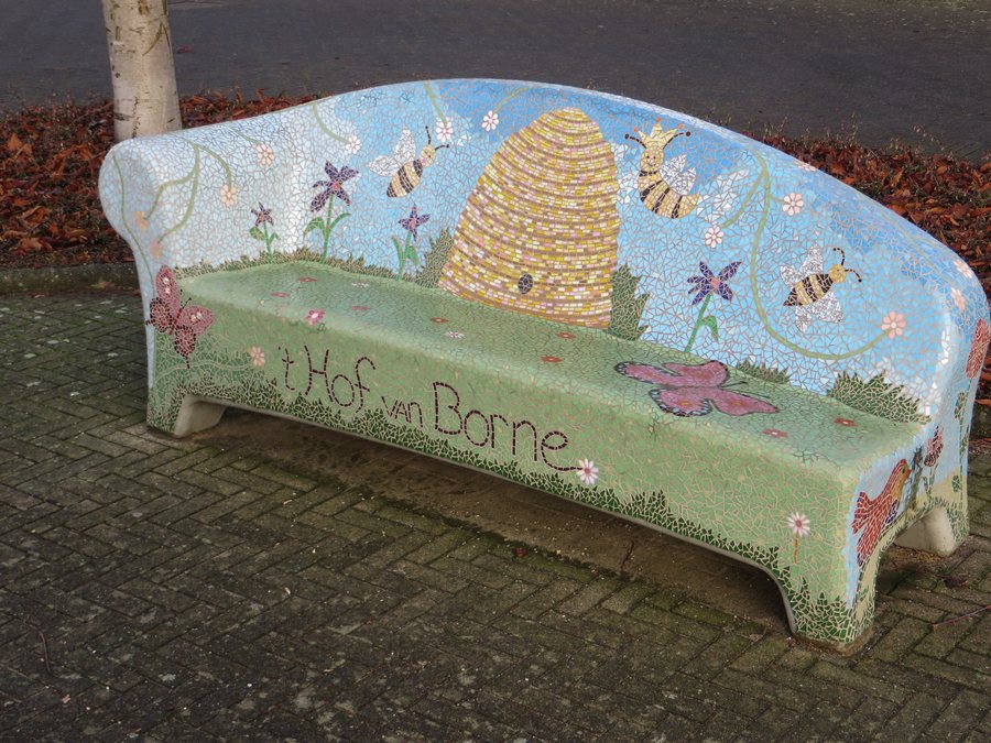 File:Social sofa Borne Cor Hilbrinkstraat 03.jpg