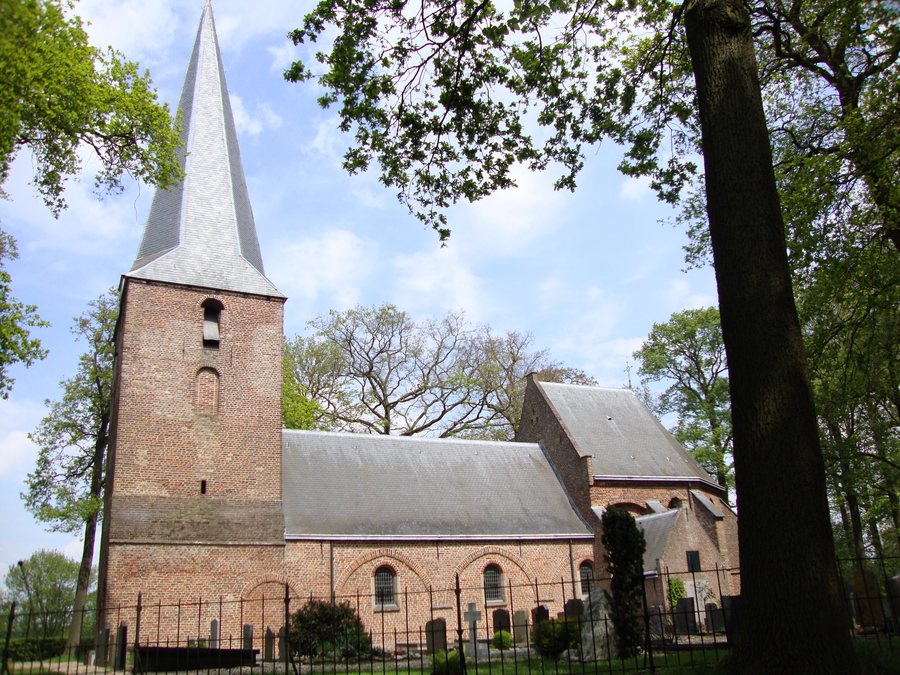 File:Leur (Wijchen, Gld, NL) church.JPG