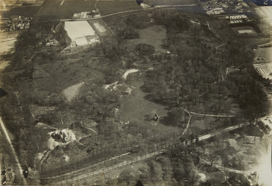 File:NIMH - 2011 - 5382 - Aerial photograph of Overplaats De Hartekamp, Eikenrode, De Glip, Heemstede, The Netherlands - 1920 - 1940.jpg