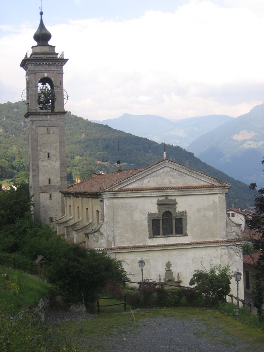 File:Santa Maria Assunta, chiesa parrocchiale in Solto, Solto Collina, Italy.jpg