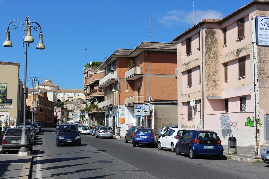 File:Дженцано-ди-Рома (Genzano di Roma) - panoramio.jpg