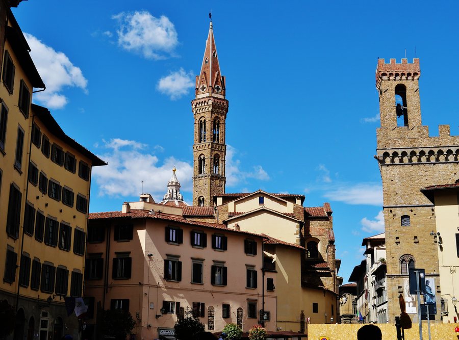File:Firenze Badia Fiorentina Torre 1.jpg