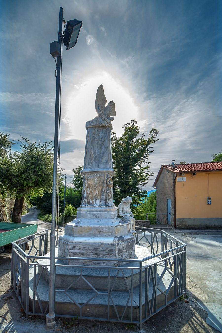 File:Monumento ai Caduti (Vitiana) 02.jpg