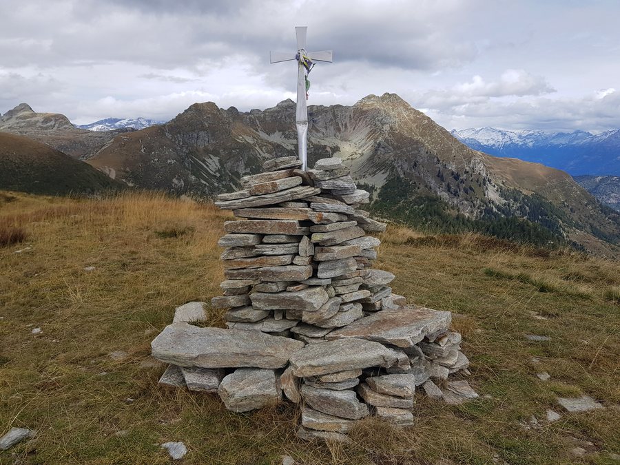 File:Croce di vetta Cima Lariè - Domodossola, VCO, Piedmont, Italy 2020-09-27.jpg