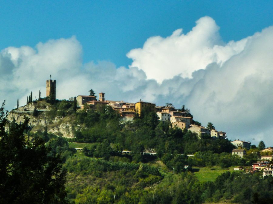File:Peglio - veduta 03.jpg