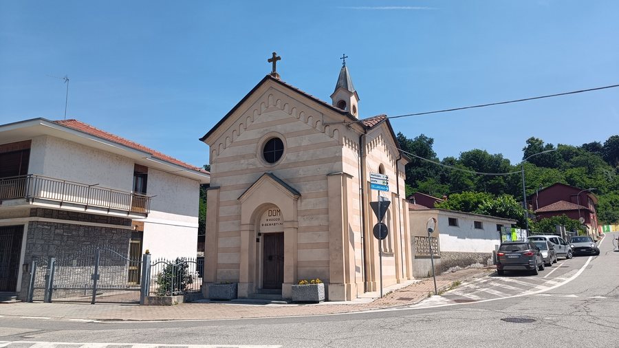 File:Cappella dei Santi Sebastiano e Rocco a Pralormo.jpg