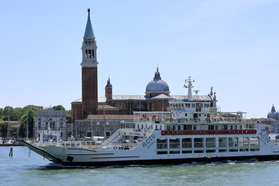 File:L00 373 MFS Lido di Venezia.jpg