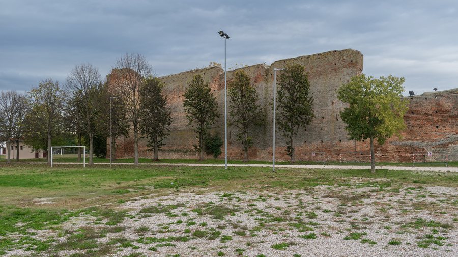 File:Castle of Castel d'Ario (6).jpg