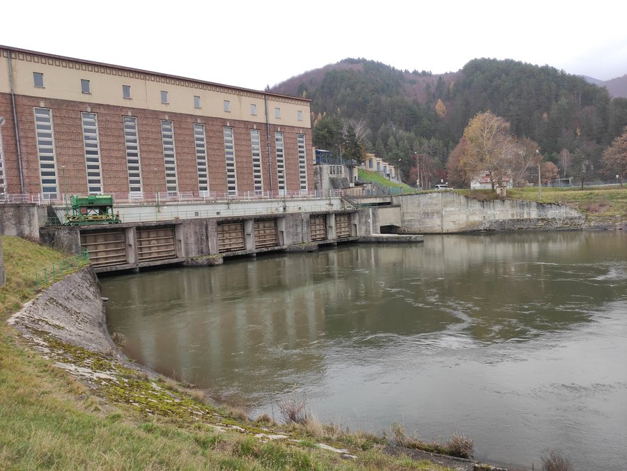 File:Krpelianský derivačný kanál, okres Martin, Žilinský kraj 01.jpg