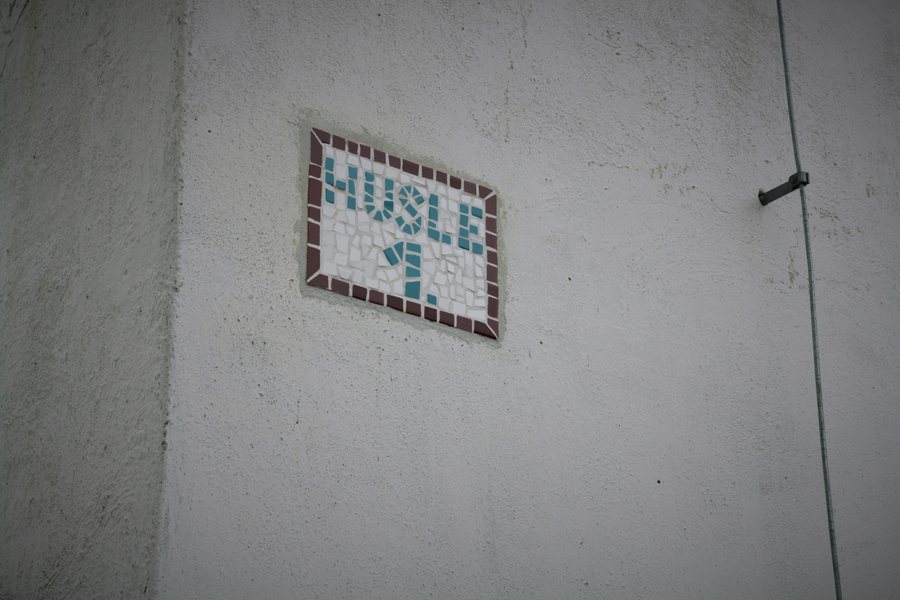 File:Husle (Pernštejnské Jestřabí), číslo domu (0319).jpg