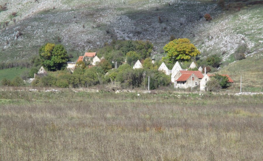 File:Donje Peulje-Laslovarga(2).jpg