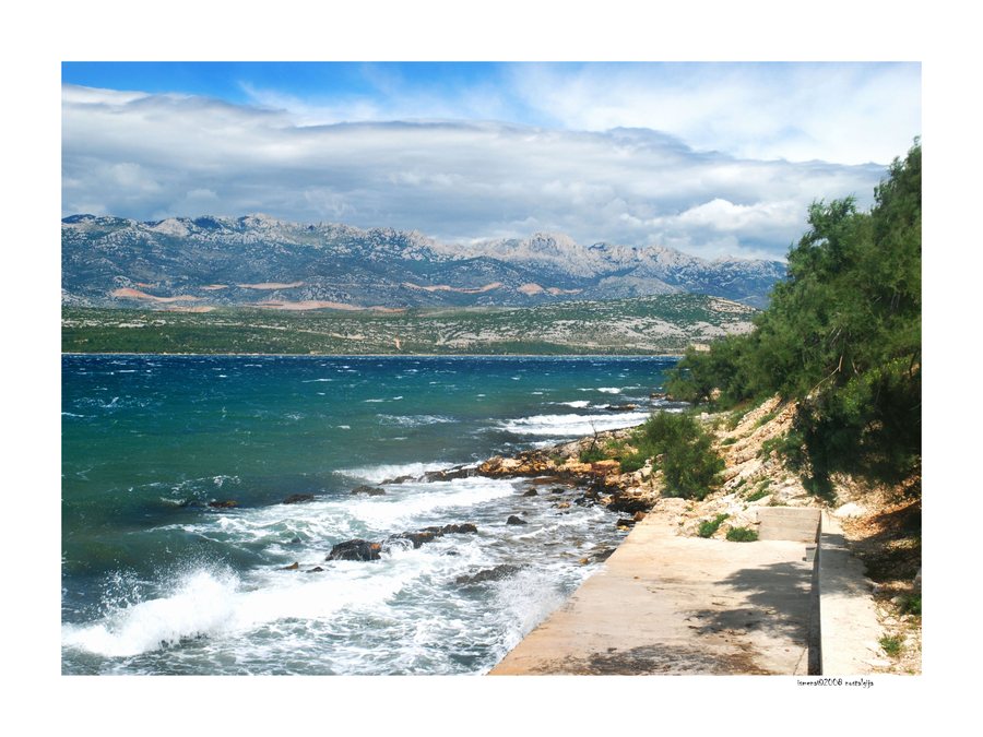 File:Bura Novigrad.jpg