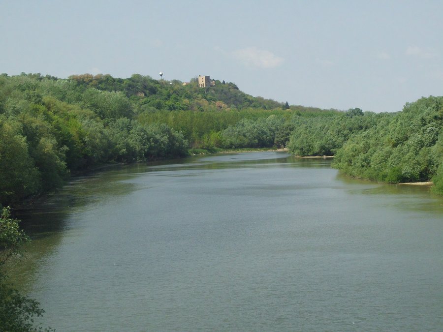 File:Danube by Erdut.JPG