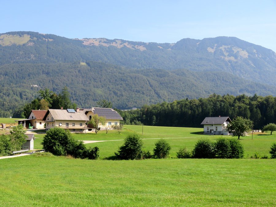 File:Novake Tržič Slovenia 2.jpg