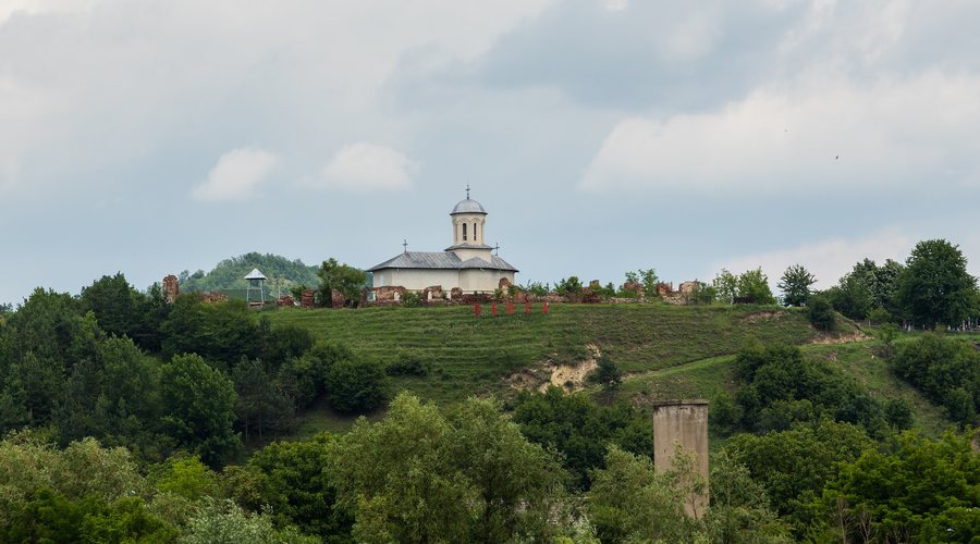File:Monasterio iglesia, Berca, Rumanía, 2016-05-29, DD 10.jpg