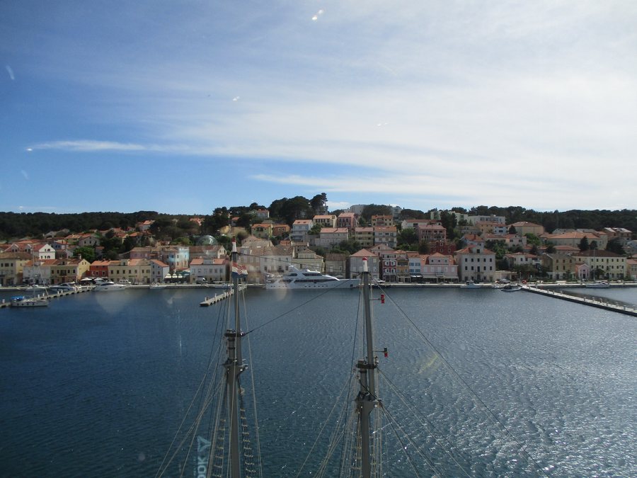 File:Grad Mali Lošinj 2021.jpg