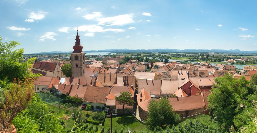 File:Ptuj panorama 01.jpg
