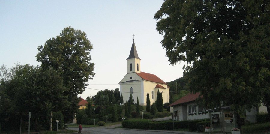 File:Veliko Trgovisce.JPG
