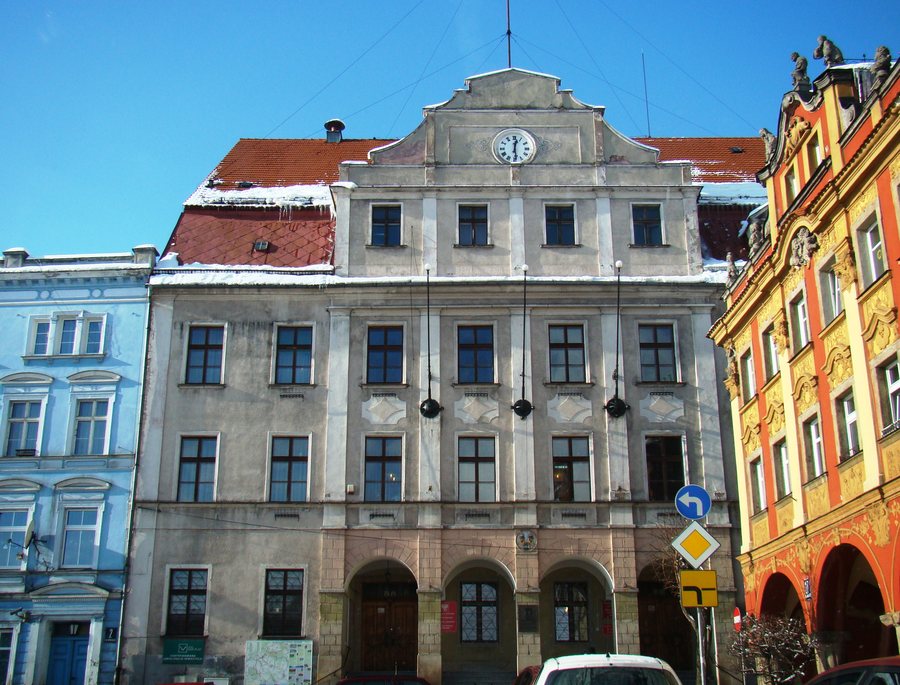 File:Mieroszów Ratusz.jpg