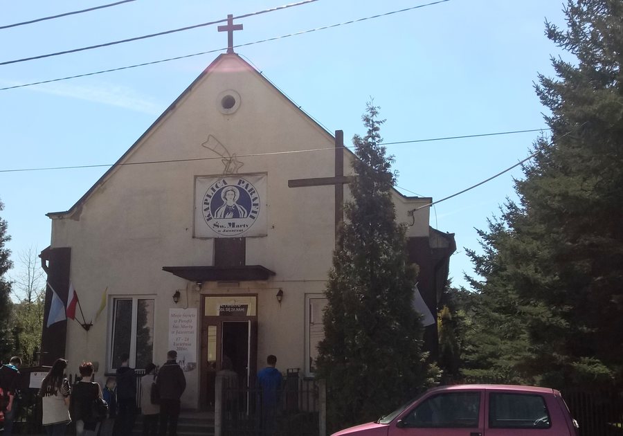 File:Jaworznia kościół.jpg