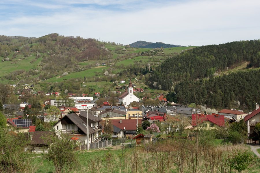 File:Piwniczna-Zdrój w województwie małopolskim, 20240407 1400 7306.jpg